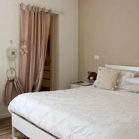 Maison Rebecca بيت ضيافة 4*